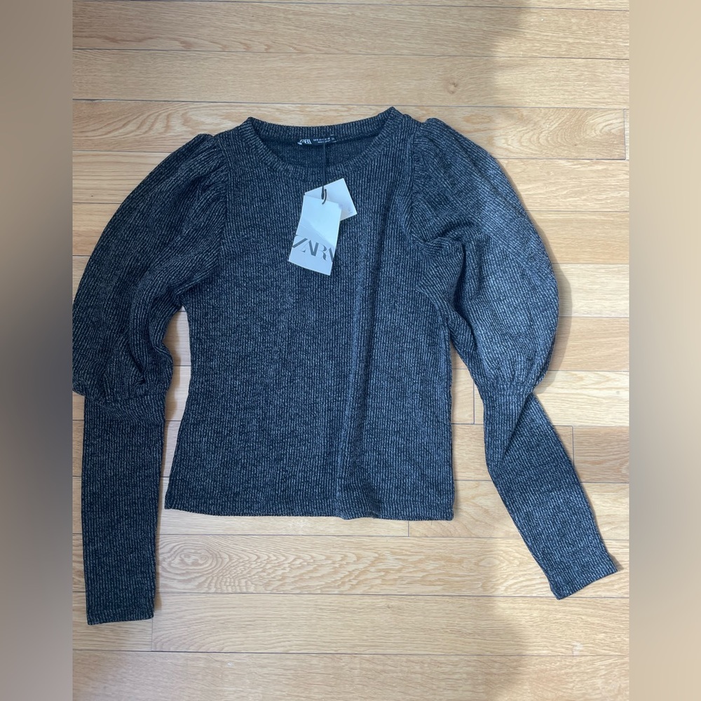 NWT- Grey Zara Sweater with balloon sleeve - Small